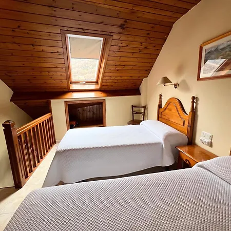 Hotel Joan Canejan Les