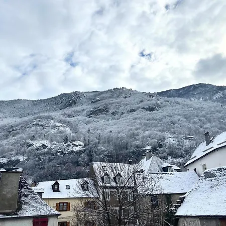 Hotel Joan Canejan Les