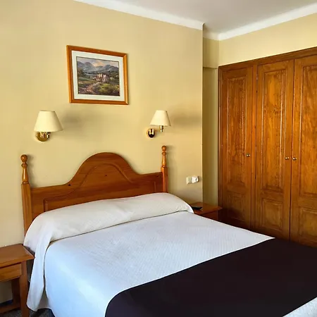 Juan Canejan Hotel *
