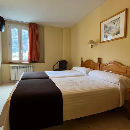 Joan Canejan Hotel Les