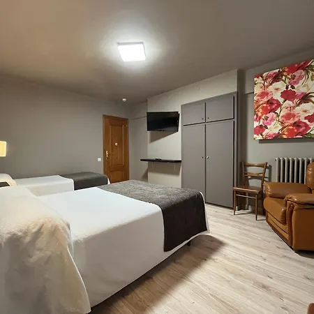 Hotel Joan Canejan