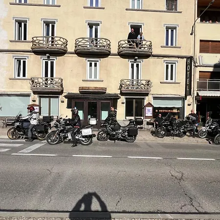 Hotel Joan Canejan *