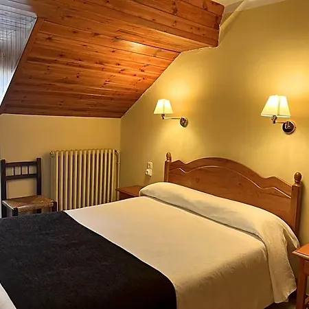 Joan Canejan Hotel *