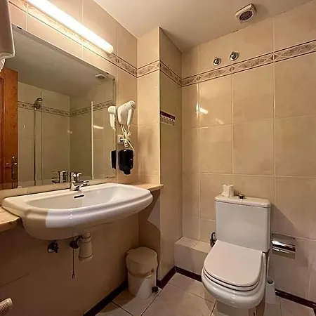 Joan Canejan Hotel Les