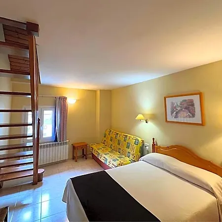 Hotel Joan Canejan Les