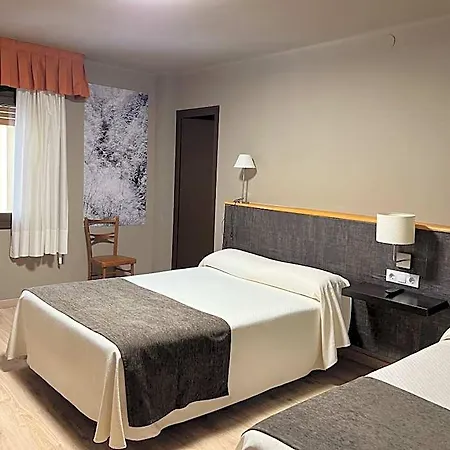 Joan Canejan Hotel *