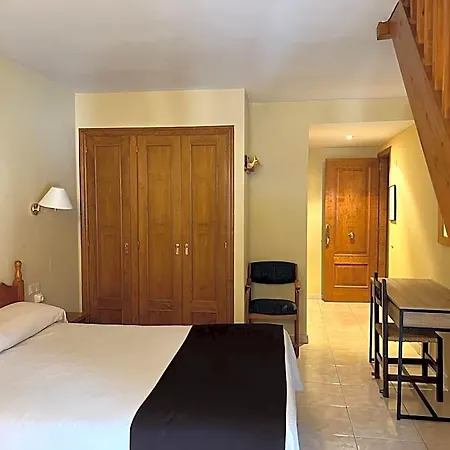 Joan Canejan Hotel Les