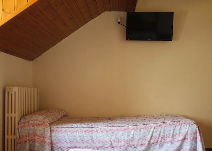 Joan Canejan Hotel *