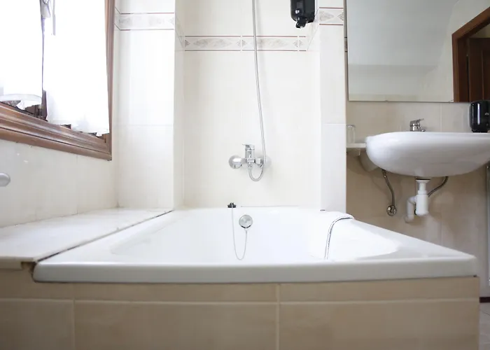 Joan Canejan Hotel Les