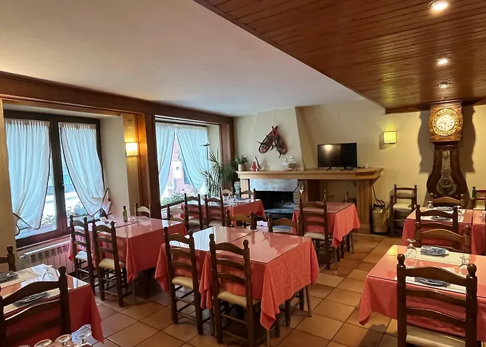 Joan Canejan Hotel *